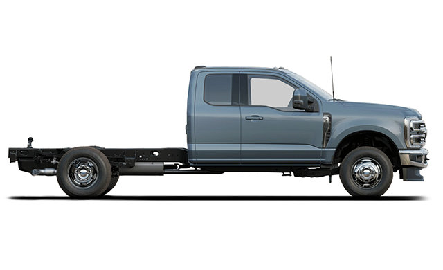 2023 FORD F-350 DRW CHASSIS CAB LARIAT photo-3