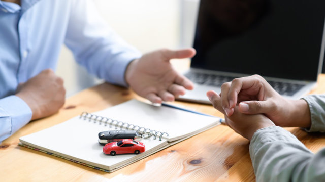 What is the best time to purchase a car?