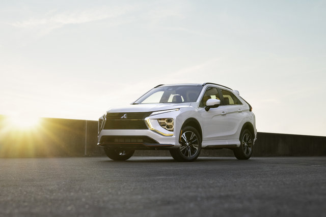 From Fabric Seats on the ES to Leather and a Head-Up Display on the GT: The Full 2026 Eclipse Cross Trim Guide