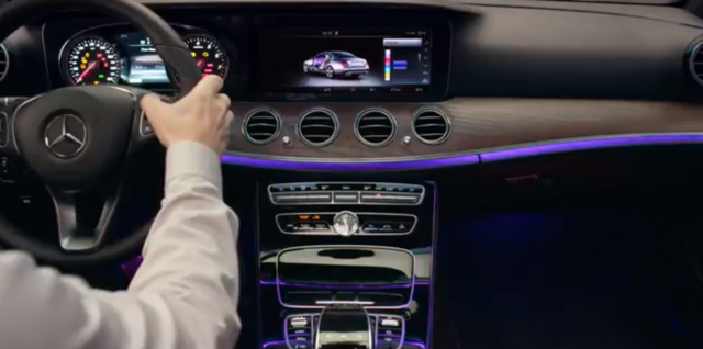 Qu’est-ce que: Éclairage intérieur | Mercedes-Benz Canada