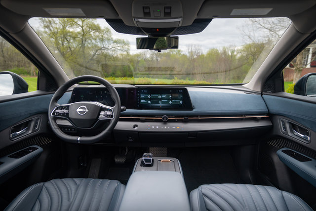 Console motorisée, tableau de bord numérique double et e-4ORCE : l'ARIYA 2026 par l'intérieur