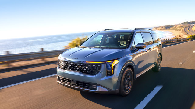 Quelles versions du Kia Carnival 2027 offrent huit places plutôt que sept?