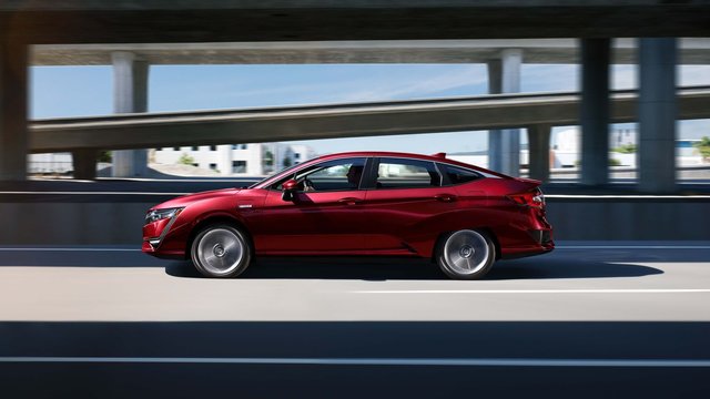 2019 Honda Clarity Hybrid arrives at Honda in Laval (on the North Shore)