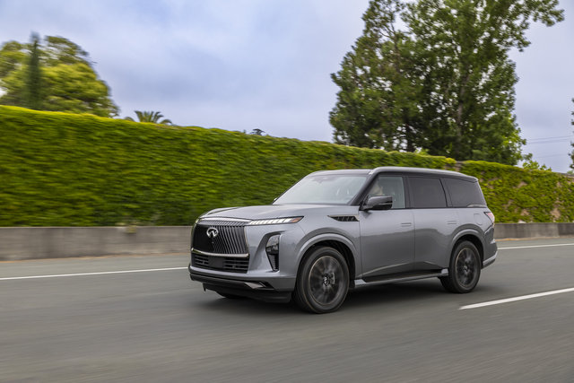 INFINITI QX80 2027 contre Lincoln Navigator — lequel gagne l’hiver québécois
