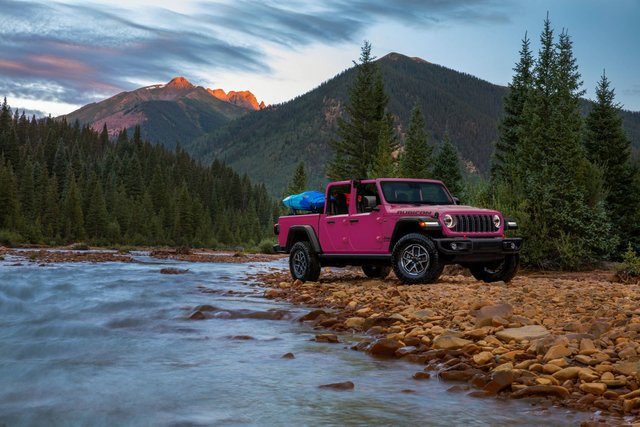 Jeep Fans Rejoice - The Iconic Tuscadero Colour Returns for 2024