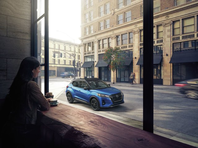 What is the 2025 Nissan Kicks Play?