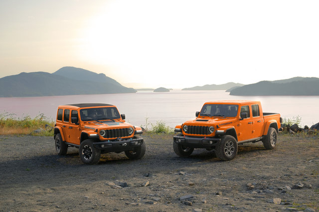 Jeep Wrangler vs. Jeep Gladiator: Two Icons, One Choice — Which Is Right for You?