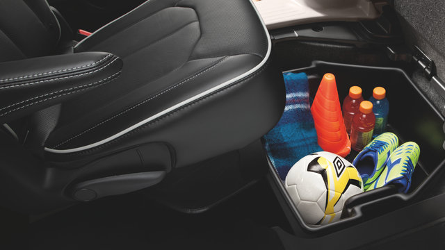 How the 2027 Chrysler Pacifica Stow ’n Go Seating System Works Across Select, Limited, and Pinnacle Trims