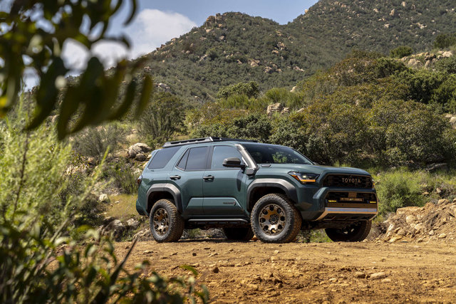 2025 Toyota 4Runner Unveiled With New Powertrains, Design