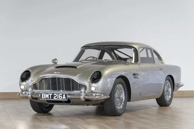 Trois Aston Martin liées à James Bond ont levé 3.5 M£ pour des organismes de charité