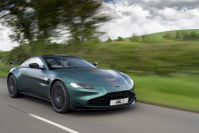Aston Martin Vantage 2022 : élégance exclusive