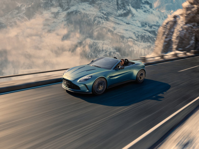 In-depth guide to the New Aston Martin Vantage Roadster