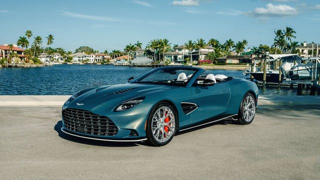 Le Grand Tourisme en Vanquish : Pourquoi Aston Martin construit des voitures pour le voyage