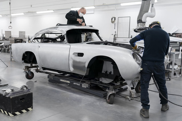 Aston Martin begins building DB5 Goldfinger Continuation Series