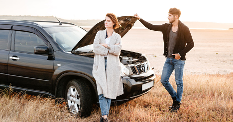 DOES ROADSIDE ASSISTANCE CHANGE TIRES?