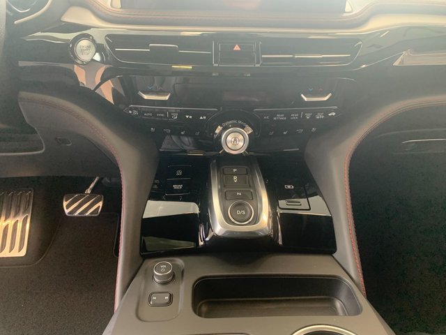 2025 Acura MDX In Acura Pickering Showroom Centre Console