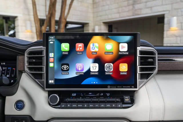 A few ways Toyota multimedia system makes life easier on the road