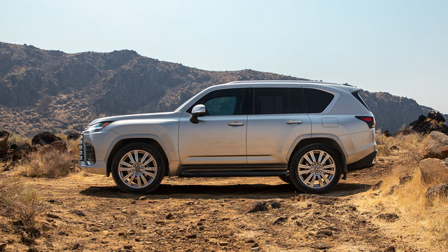 Top 3 Reasons to Choose a Pre-Owned Lexus LX 600 Over Any Other SUV in its Segment