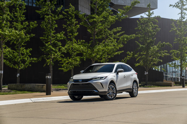 5 Reasons to Choose a Toyota Certified Pre-Owned Vehicle if You Are a Student