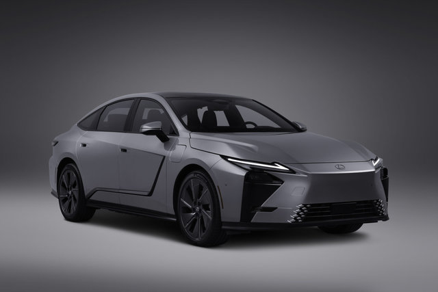 2026 Lexus ES Debuts with First-Ever Electric Option