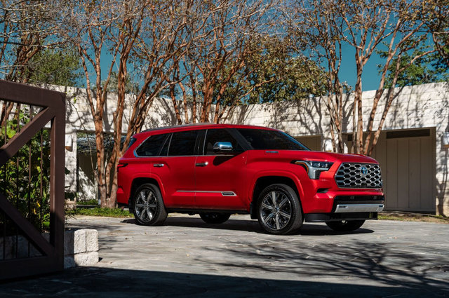 Advanced Technology and Infotainment: Comparing 2025 Toyota Sequoia Trim Levels