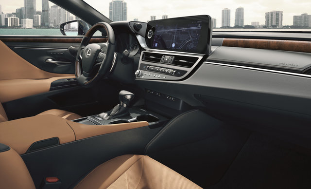 Your Daily Commute Upgrade: Inside the 2025 Lexus ES 350's Quiet Cabin
