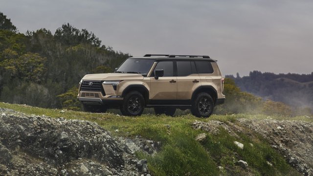 7 Lexus GX Features You'll Love for a Summer Trip to Halton Hills