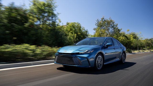 3 Ways the All-New 2025 Camry Hybrid Makes Your Commute More Comfortable