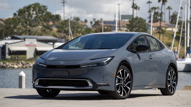 2026 Prius Plug-in Hybrid: 7 Questions Every Buyer Should Ask