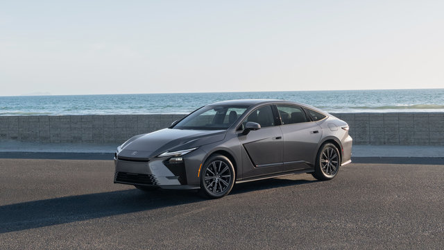 2026 Lexus ES 350h Feature Breakdown: 244-HP Sixth-Gen Hybrid System ...