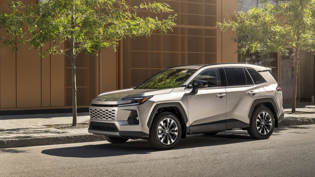 236 hp, Canadian-Built, Best-Ever Month: Why Ontario Families Are Choosing the 2026 Toyota RAV4 Hybrid Now
