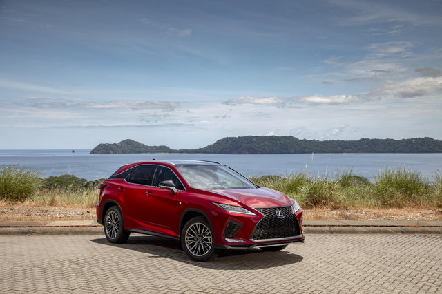 2022 Lexus RX vs. 2022 Acura MDX: The RX Widens the Efficiency and Power Gap