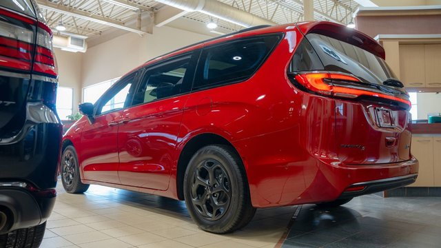 Chrysler Pacifica 2025 : Le luxe sur roues pour toute la famille