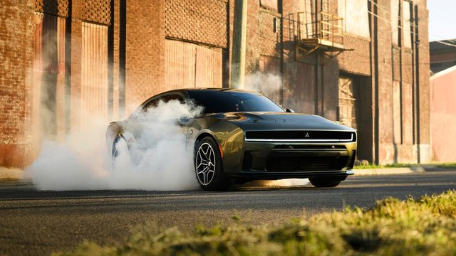 La Dodge Charger à essence rugira de nouveau en 2026
