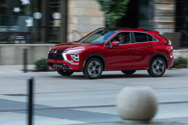 Mitsubishi Eclipse Cross: Entry-Level ES Version