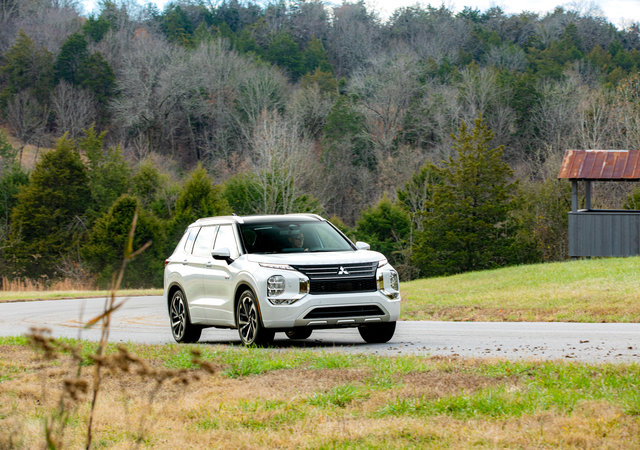 10 raisons pour lesquelles le Mitsubishi Outlander PHEV 2025 se démarque de la concurrence