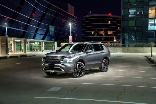 Mitsubishi Outlander 2022 vs Hyundai Tucson 2022