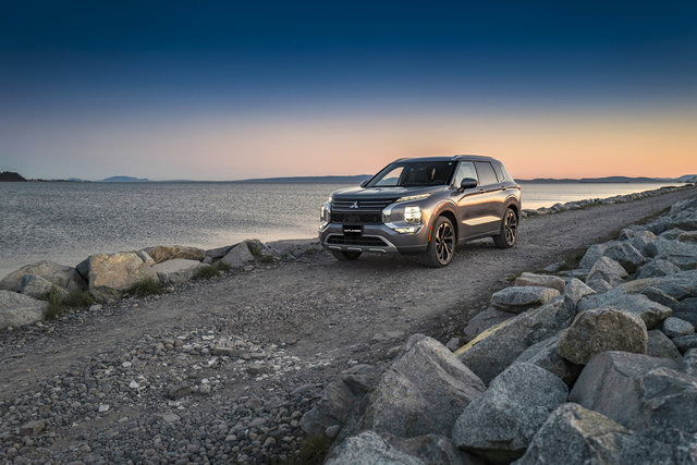 Mitsubishi Outlander 2022 vs Toyota RAV4 2022 : c’est le temps d’être différent
