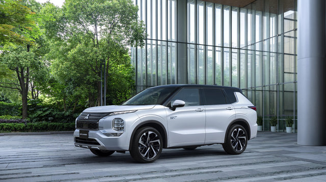 Pourquoi attendre le nouveau Mitsubishi Outlander PHEV 2023 ?