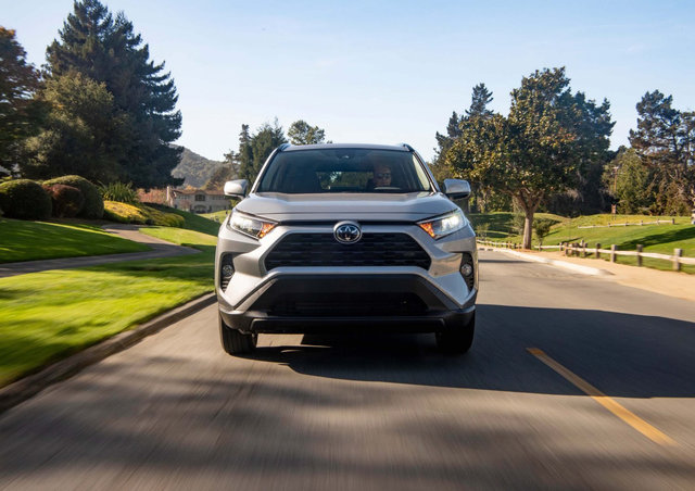 Toyota RAV4 LE FWD: Why is it a good deal?