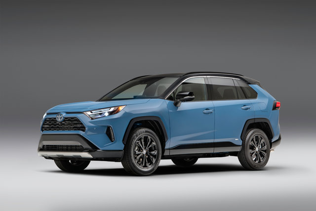 Comparaison entre le Toyota RAV4 2023 et le Honda CR-V 2023