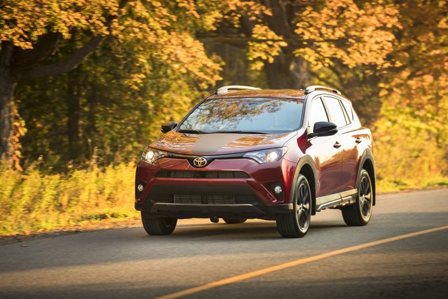 The 2018 Toyota RAV4 will blow your hair back in Laval, Quebec