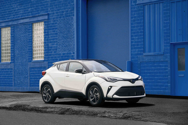 2021 Toyota C-HR vs 2021 Chevrolet Trailblazer: Which is the Most Reliable Option?