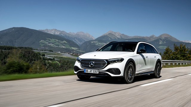 Mercedes-Benz E 450 All-Terrain 2026 : détails sur l’espace de chargement et sa capacité hors route
