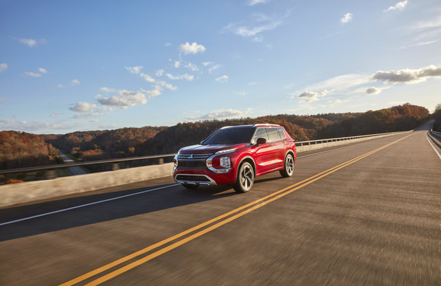 2024 Outlander PHEV : puissance et efficacité équilibrées avec une consommation de 3,6 l/100 km