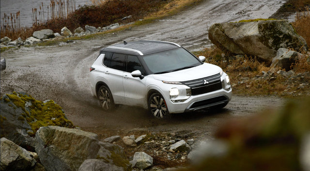 Mitsubishi lance une campagne estivale audacieuse centrée sur l’Outlander 2025