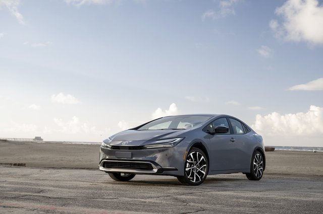 La nouvelle Toyota Prius Prime 2023 offre 72 km d'autonomie en mode tout électrique