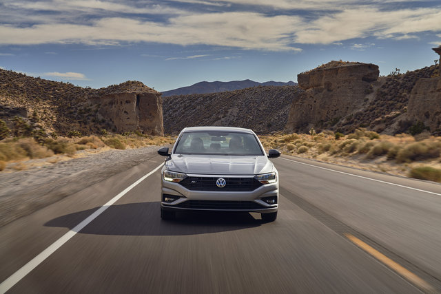 3 Reasons to Buy a Pre-Owned Volkswagen Jetta as Your First Car