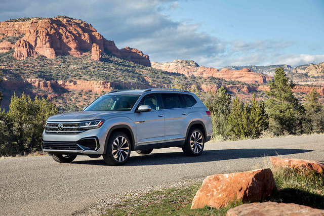 2021 Volkswagen Atlas vs. 2021 Mazda CX-9: Great Space for All