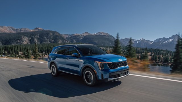 EX, EX Premium or SX: How Sportage HEV Trims Compare to the Sorento HEV Lineup